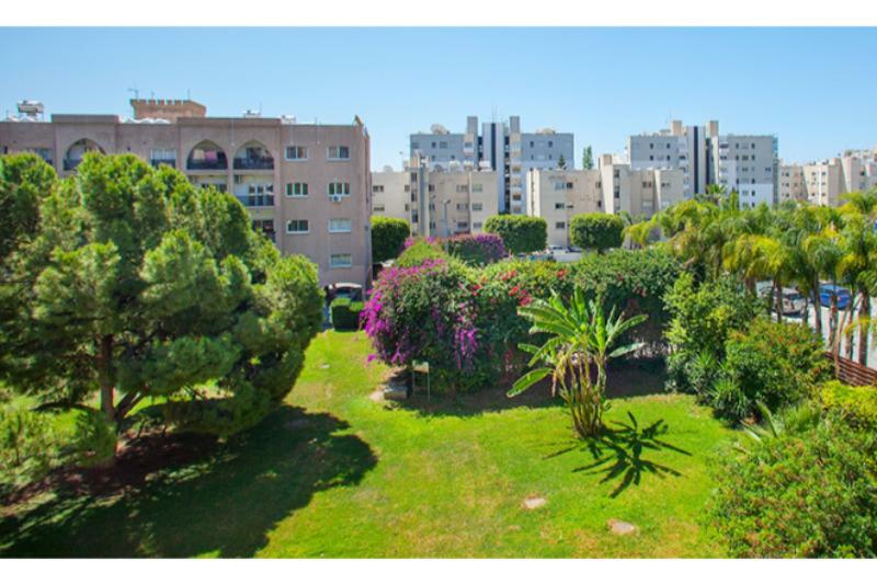 Castle Hotel Apts Limassol Exterior photo